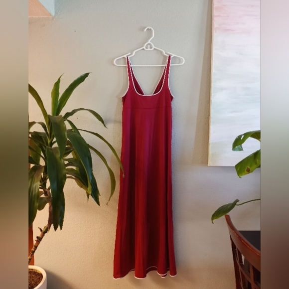 Vintage Vassarette slip/dress in classic red with white piping - Picture 3 of 6